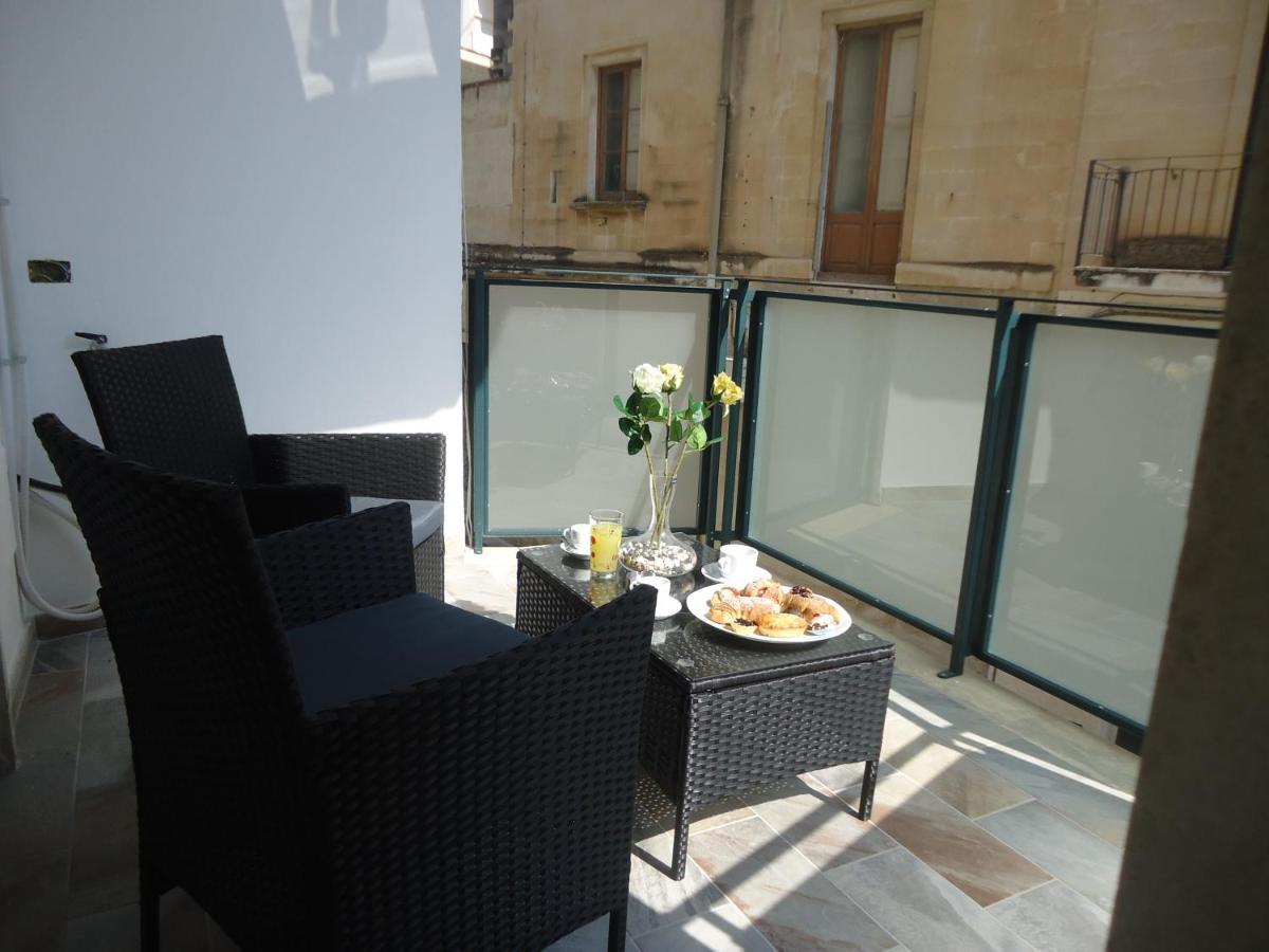 Mon * Lecce